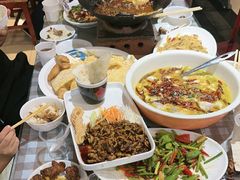 -百味地锅鸡(二店·财校分店)