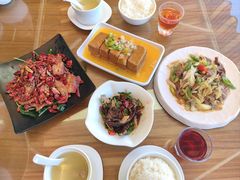 -隔壁老王·家常云南菜(花巷店)