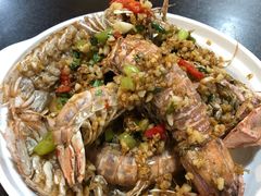 赖尿虾有膏-三妹小龙虾·黄油蟹(华侨城总店)
