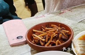 Radish and Preserved Pork Stir-fry