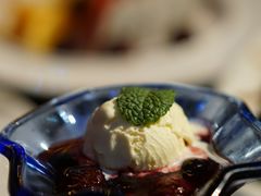 莓果系冰激凌-1886德国汽车餐厅(外滩十六铺码头店)