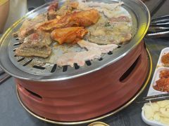 -允辛家·自助泥炉烤肉(九亭店)