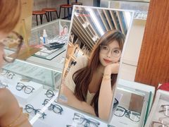 -三叶眼镜城批发市场(上海火车站店)