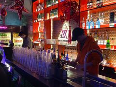 -UP嘻哈酒吧(粉巢店)