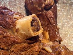 特色大铁锅烀腔骨-95号酱骨·一块豆腐(展春园西路店)