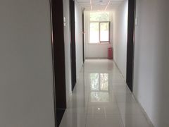 -窦店服务区-停车场