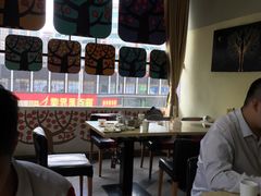 大堂-蒙肥羊·酸汤潮牛·鲜牛肉火锅烤肉自助(岗顶店)