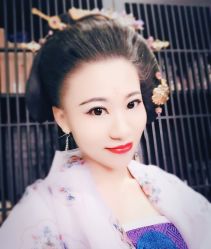 静籁听香-盘子女人坊古装写真摄影(天津总店)