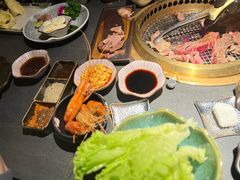 -铭牛烧肉·和牛海鲜自助(高新月牙湖店)