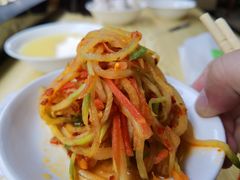 小菜拌青红萝卜丝-王菊美食街·王菊面馆(总店)