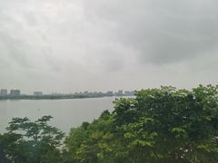 -上海滴水湖皇冠假日酒店