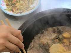 -屯老二农家铁锅炖·行业领军者(梅江店)