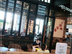 门面-星巴克臻选(武汉经开永旺梦乐城店)