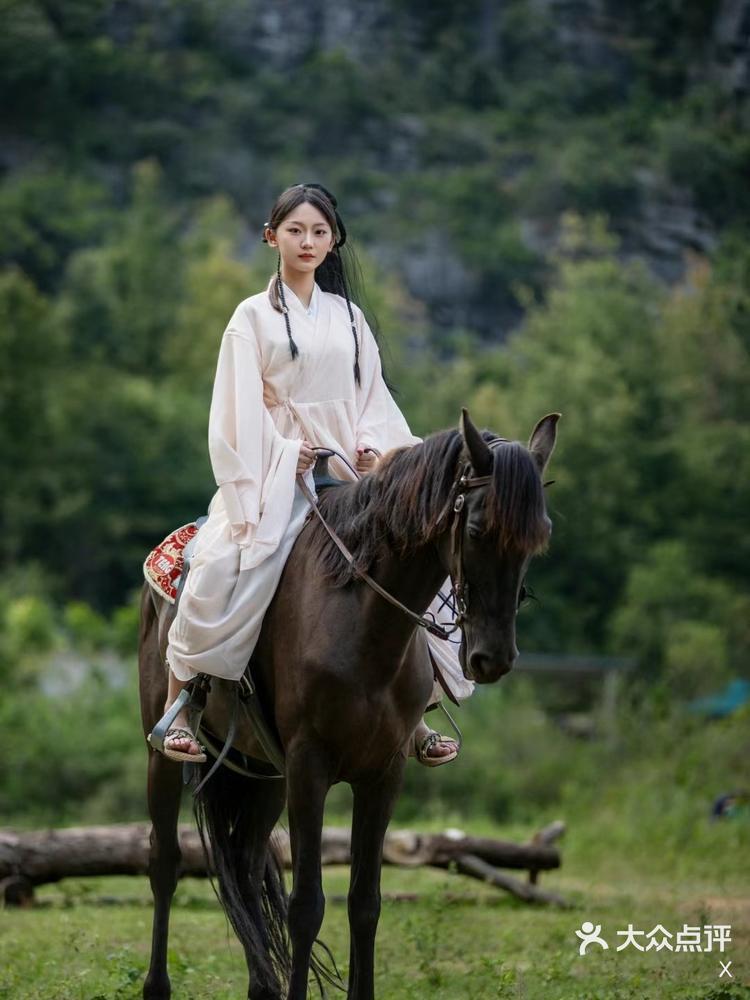 骑马写真办做自己的公主也做自己的骑士