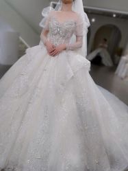 -艾米丽婚纱礼服