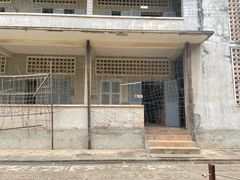 -吐斯廉屠杀博物馆