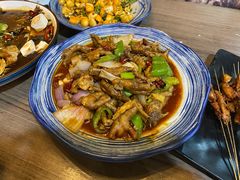 炒鸡爪-六福烧烤酒馆(秦隆步行街店)