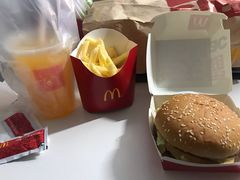 -麦当劳(中山公园龙之梦店)