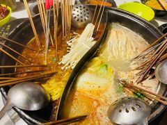 白汤-钢管厂五区小郡肝串串香火锅(人民广场店)