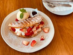 -ROAST coffee & eatery
