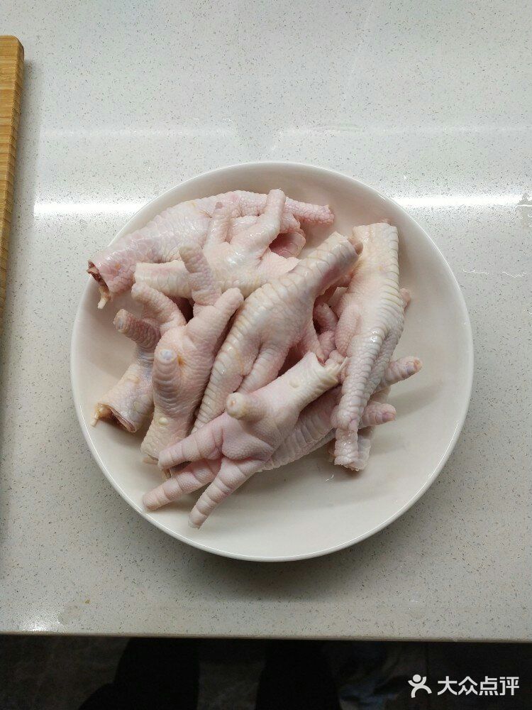 追剧必备的柠檬鸡爪，酸酸辣辣味道超级好