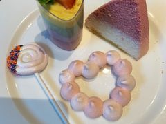 彩虹蛋糕-威斯汀舞台餐厅