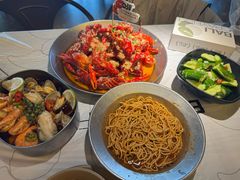 -巴厘龙虾·榜首油焖大虾(音乐学院·沿江酒馆店)