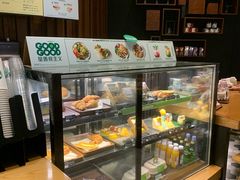 面包甜点陈列柜-星巴克(成都太古里二店)