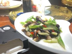 -亚哈饭店(梅园新村小区店)