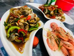 -覃记海鲜美食餐厅