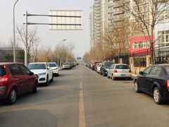 -家乐福(四元桥购物中心店)