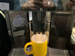 免费美式咖啡-HELLO 27 意面·沙拉·帕尼尼