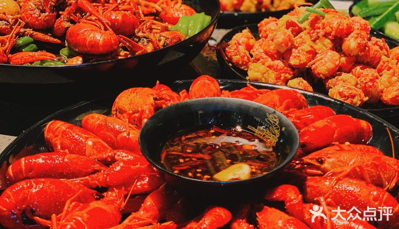 一棠龙虾🦞武汉老牌网红小龙虾在魔都环球港开新店啦‼️