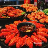一棠龙虾🦞武汉老牌网红小龙虾在魔都环球港开新店啦‼️