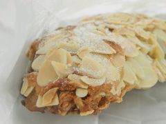 杏仁羊角-BAKER&SPICE(国金中心商场店)
