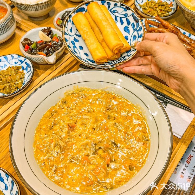 被誉为体育西排队王的蟹叁宝