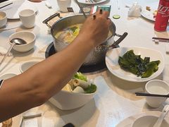 -煲王粤菜餐厅(中侨中心店)