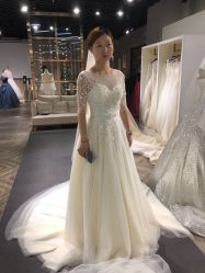 -Lady  Jane高端婚纱礼服馆