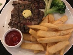 -WOLFGANG PUCK KITCHEN & BAR(迪士尼小镇店)