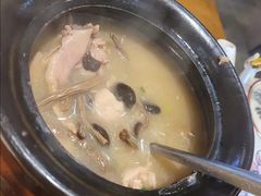 茶树菇老鸭砂锅-泓历皇朝酒店(东亭店)