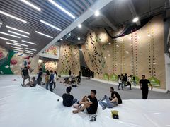 -ROCKPLUS攀岩馆(环宇城店)