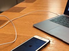 -Apple零售店(华贸购物中心店)