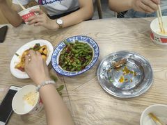 -江城燕子大排档(江汉路步行街店)