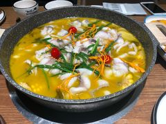 -山城外·非遗酸菜鱼(财富中心店)
