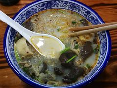 -苏生鸭血粉丝(鹿鸣路店)