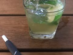-星巴克(港汇1号办公楼店)
