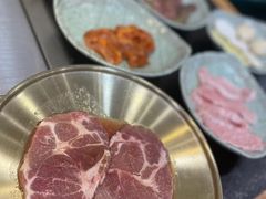 -臻牛烤肉