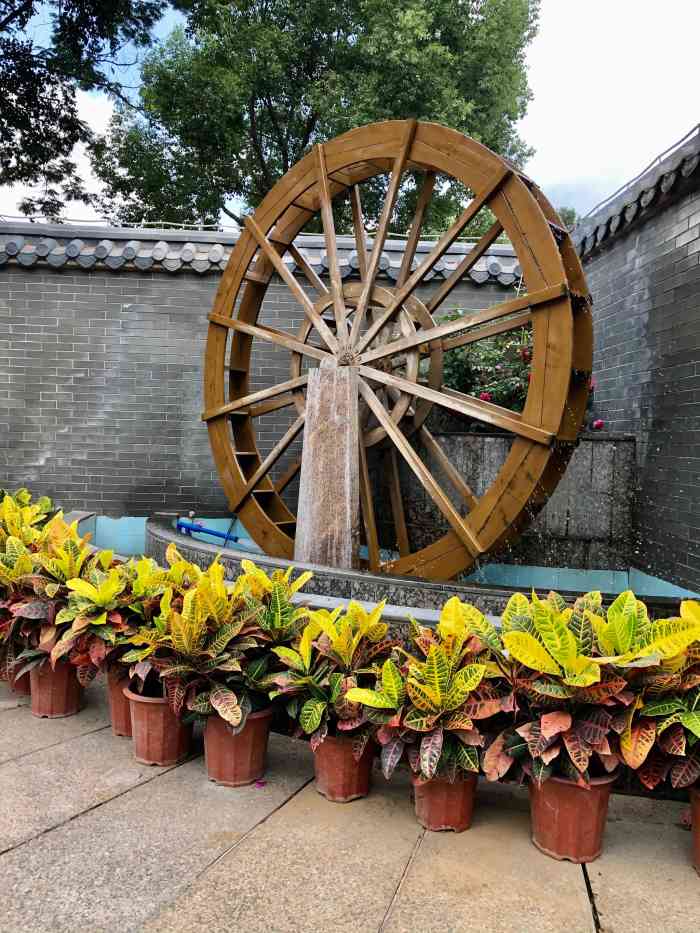 南海渔村孔雀楼