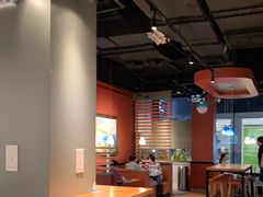 大堂-The Habit Burger Grill 哈比特汉堡(复兴soho店)