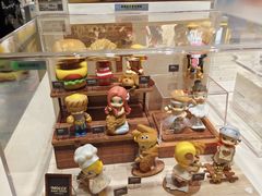 -泡泡玛特POPMART(上海环球港店)